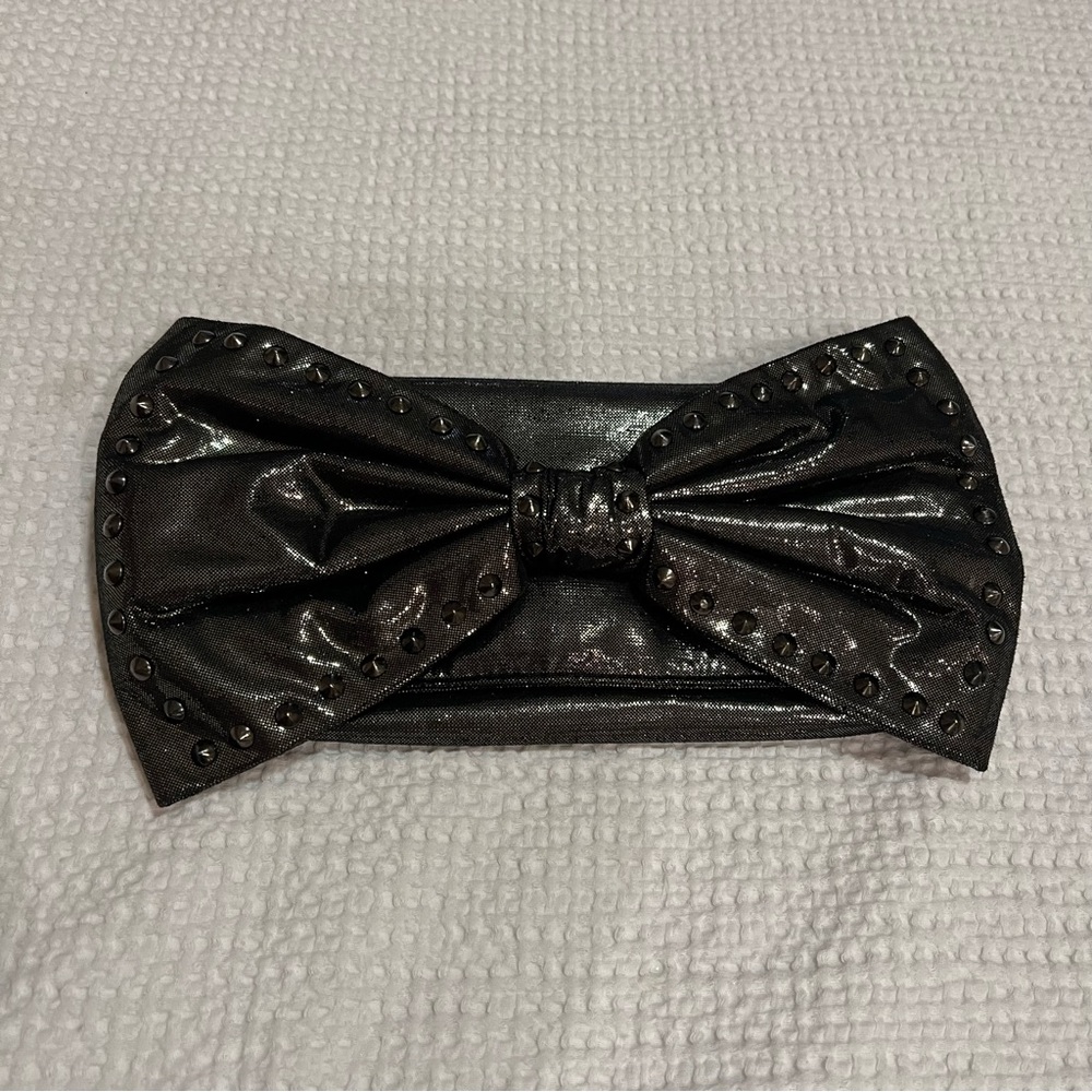 Betsey Johnson Black Glossy Hair Bow Accessory